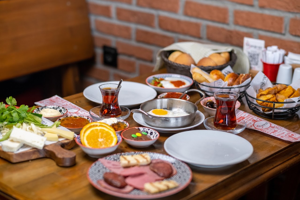 Hangover Cafe&Bar